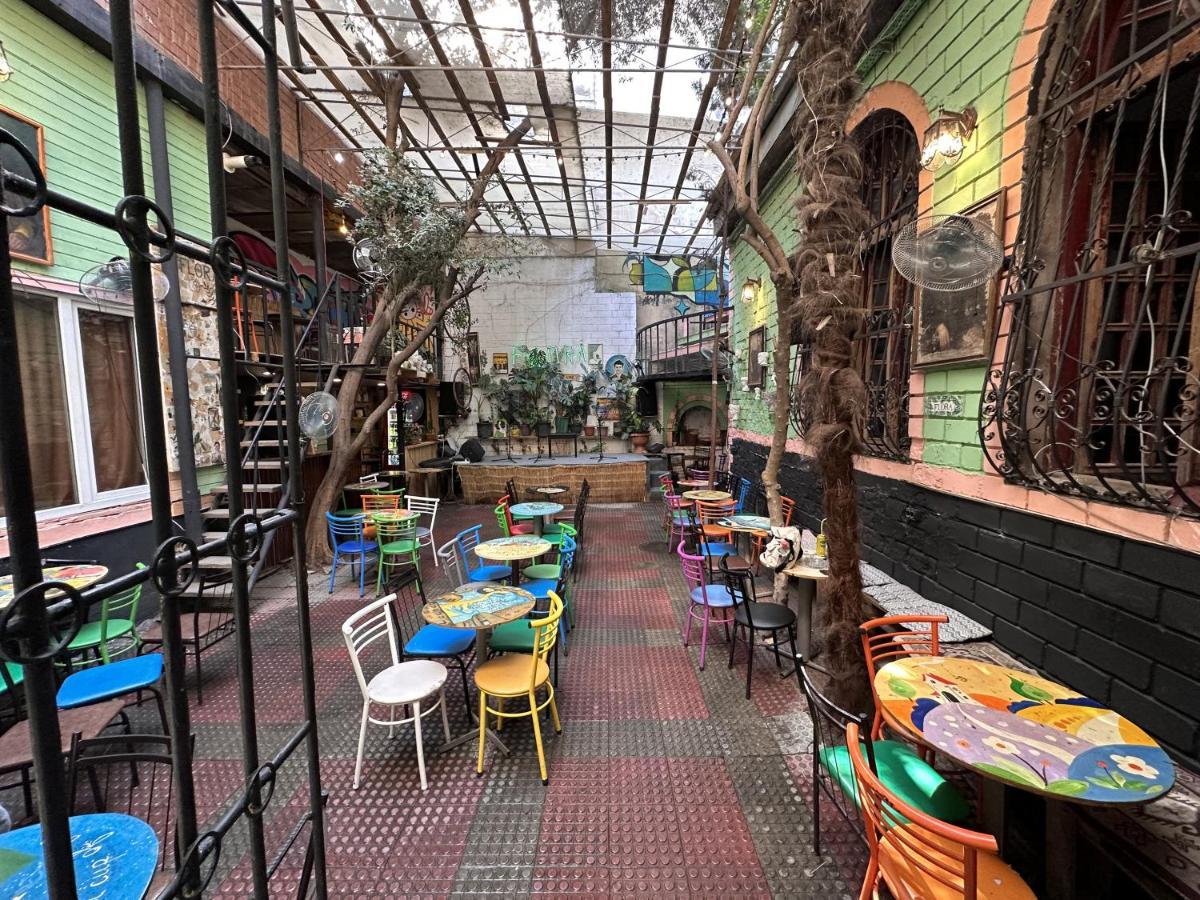 Flora Music & Art Hostel Baku Exterior photo