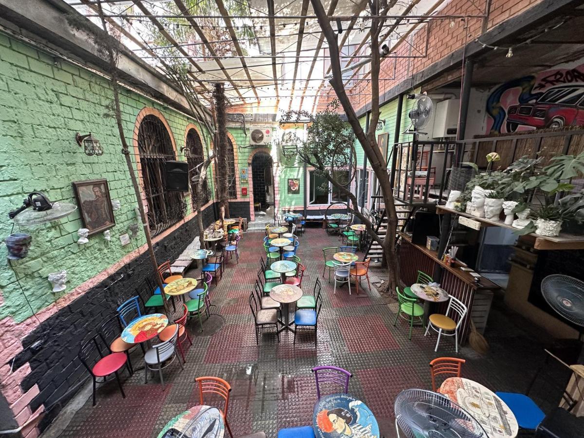 Flora Music & Art Hostel Baku Exterior photo