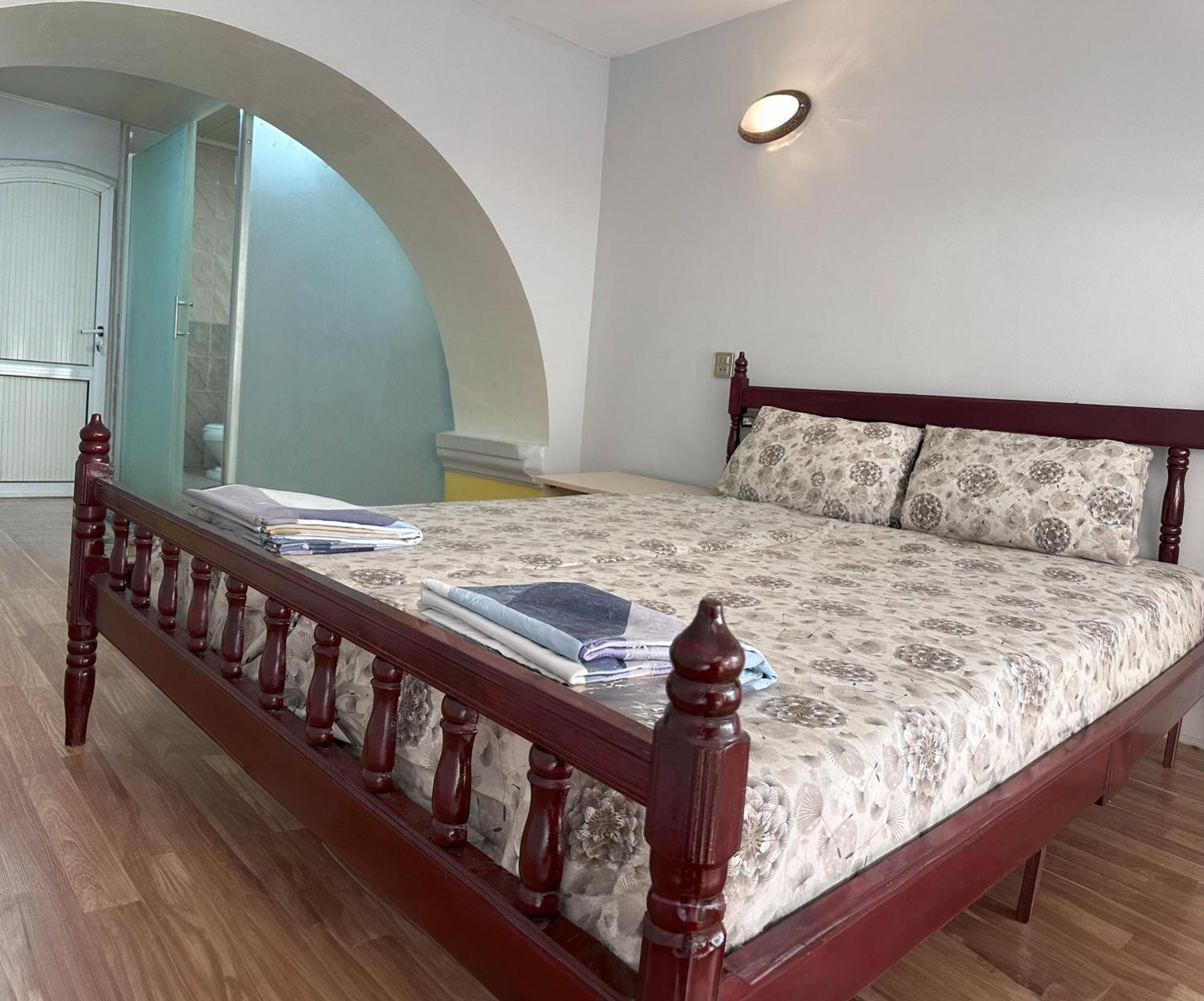 Flora Music & Art Hostel Baku Exterior photo